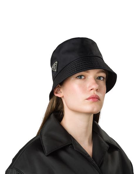 cappello prada donna pescatore